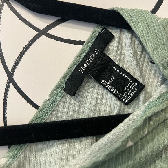 🌙Forever 21 Celestial Ruched Crop Top💫 - Picture 3 of 4